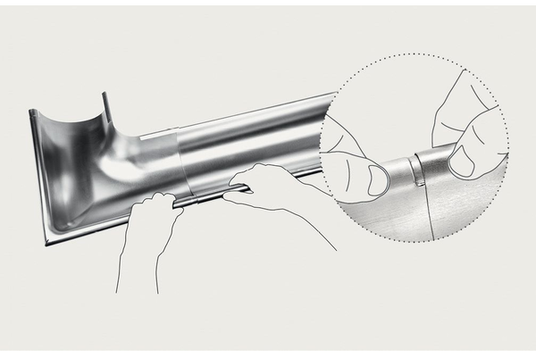 Assembly of  a GRÖMO gutter corner: Step 1 | © GRÖMO